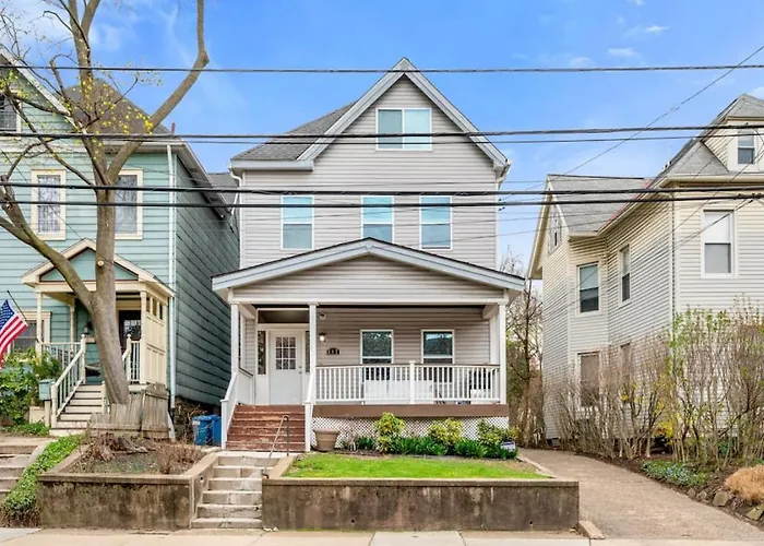 Stunning Shadyside 2 Bedroom Suite, First Floor Unit In Walkable Area Apartment Pittsburgh