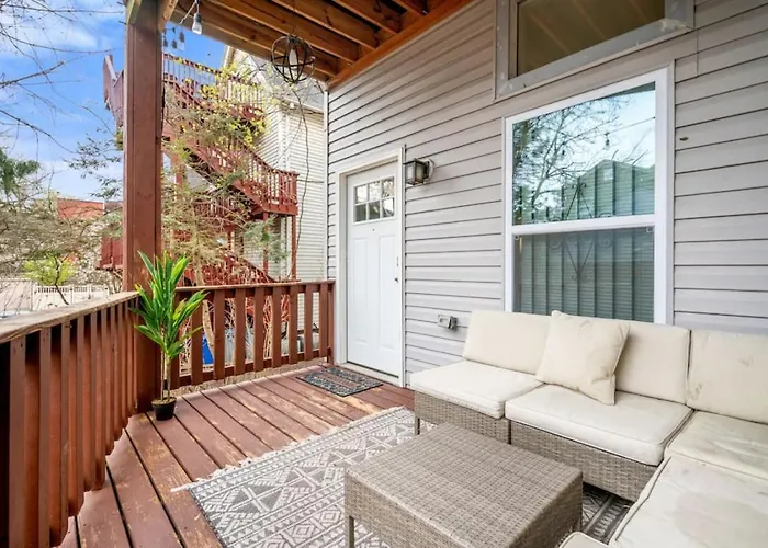 Stunning Shadyside 2 Bedroom Suite, First Floor Unit In Walkable Area * Pittsburgh